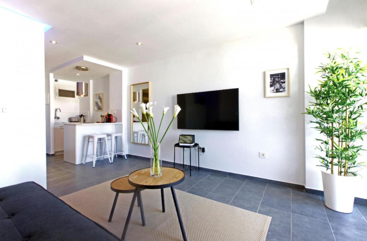 Precioso Apartamento Con Vistas Al Mar Y Piscinas Benalmádena Exteriör bild