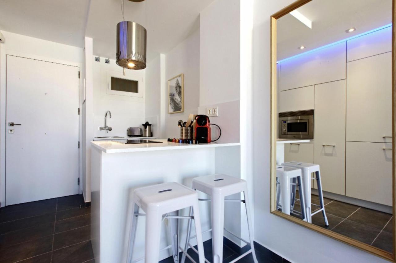 Precioso Apartamento Con Vistas Al Mar Y Piscinas Benalmádena Exteriör bild