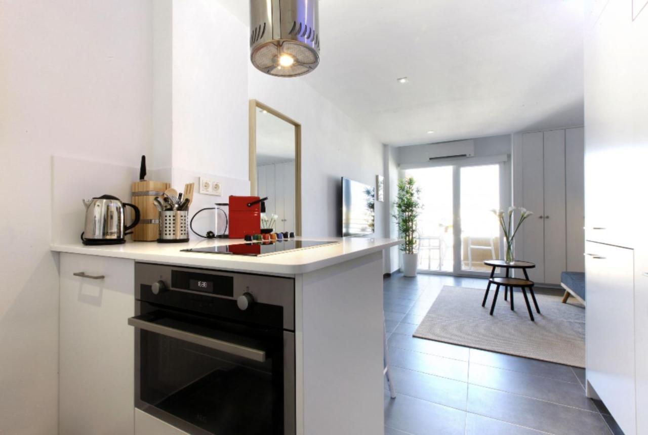 Precioso Apartamento Con Vistas Al Mar Y Piscinas Benalmádena Exteriör bild